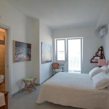 Vendégház Ichome - Maison D'artiste Nápoly